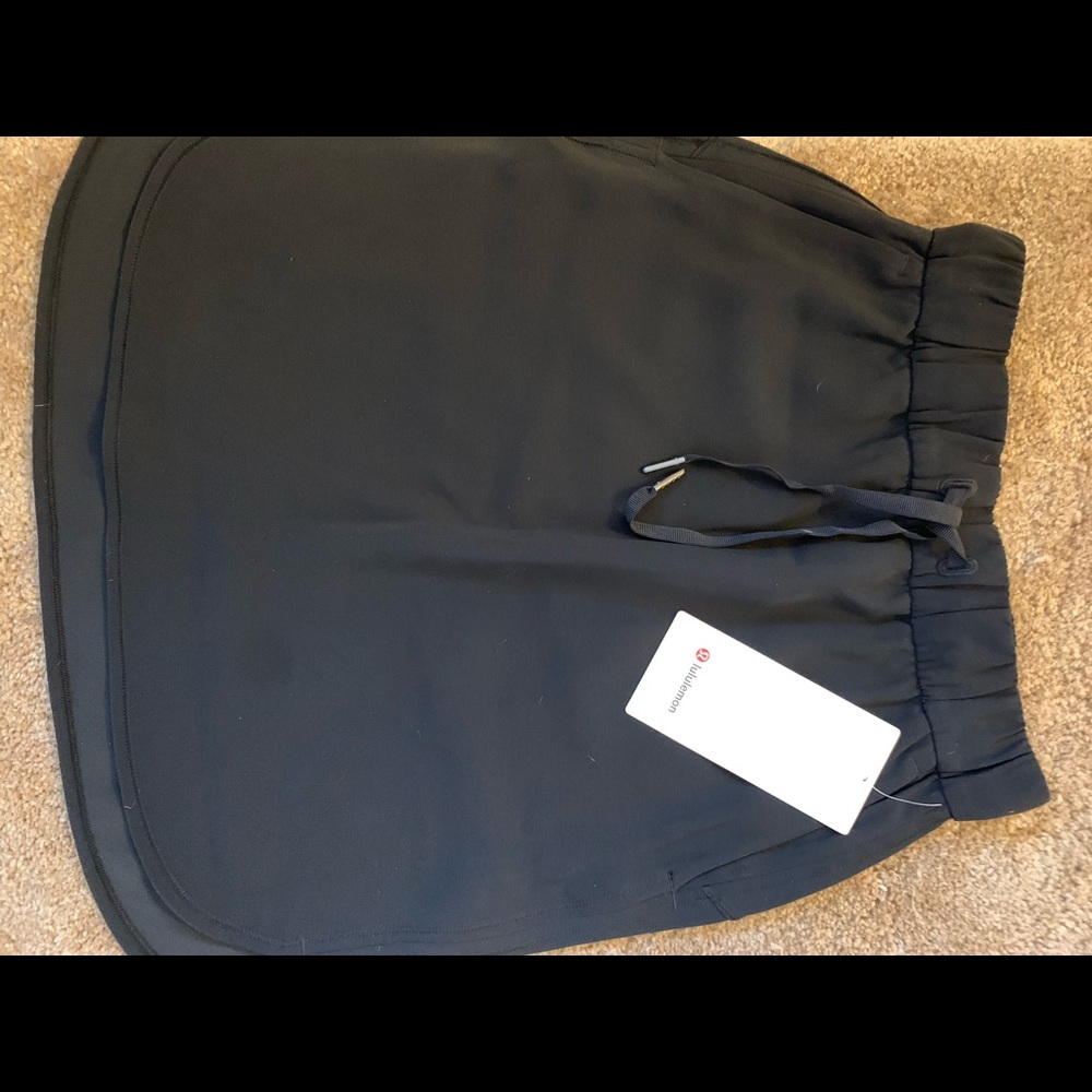 Lululemon “On the fly” woven skirt.